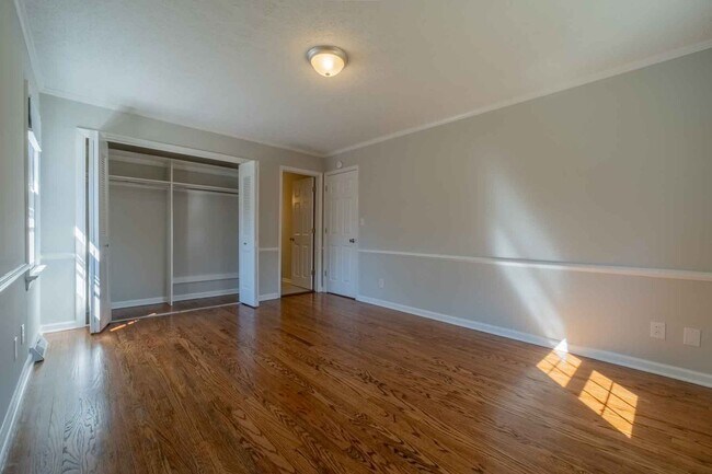 Building Photo - 123 Temple Cir
