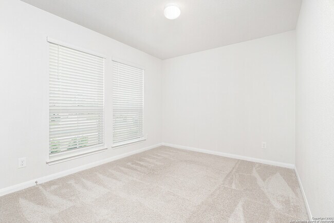 Building Photo - 533 Moonvine Way