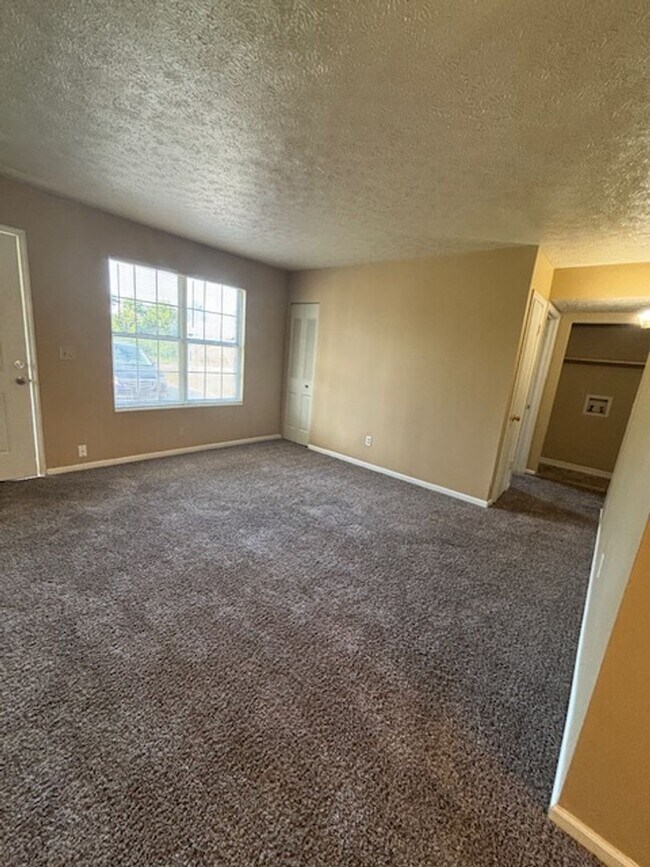 Building Photo - 409 Shelby Ave