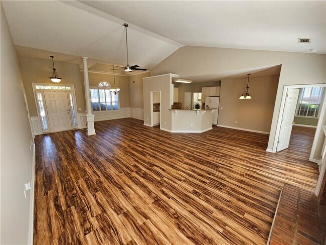 Building Photo - 1550 Argonne Ln