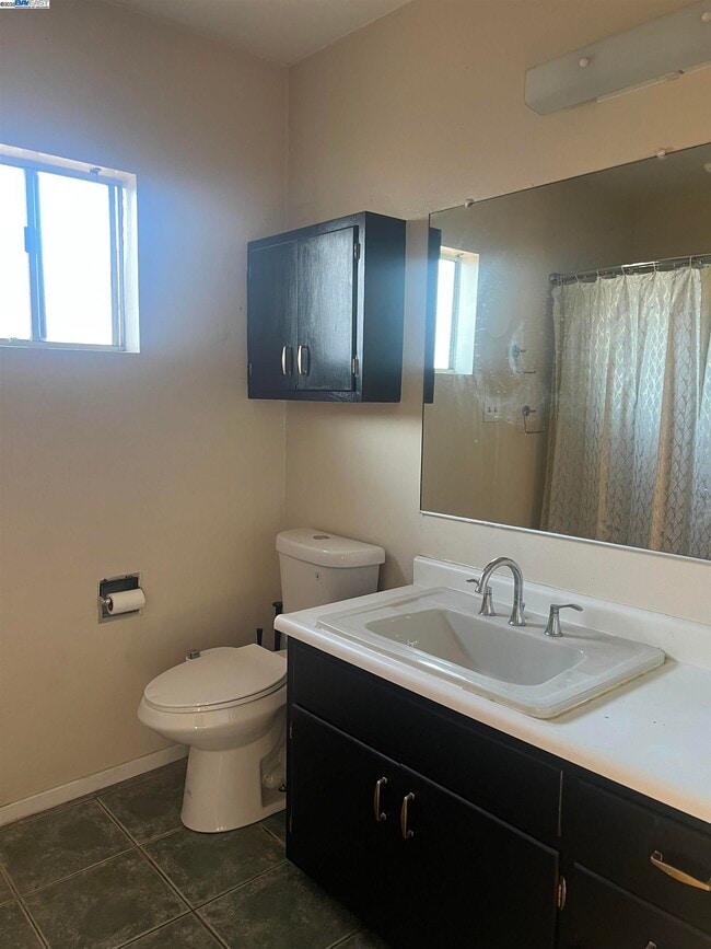 Building Photo - 3720 Lyon Ave