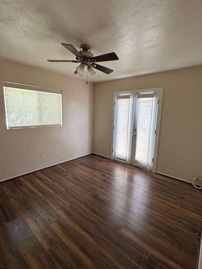 Building Photo - Prime Central Tucson Living: 3BD/2BA with Large Backyard – Mins to U of A & Banner
