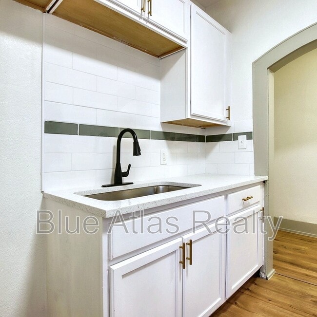Building Photo - 2936 Purington Ave