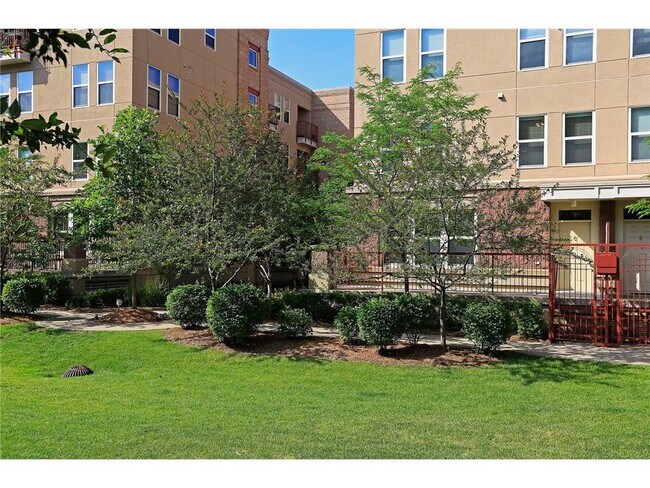 Building Photo - 575 N 1st St