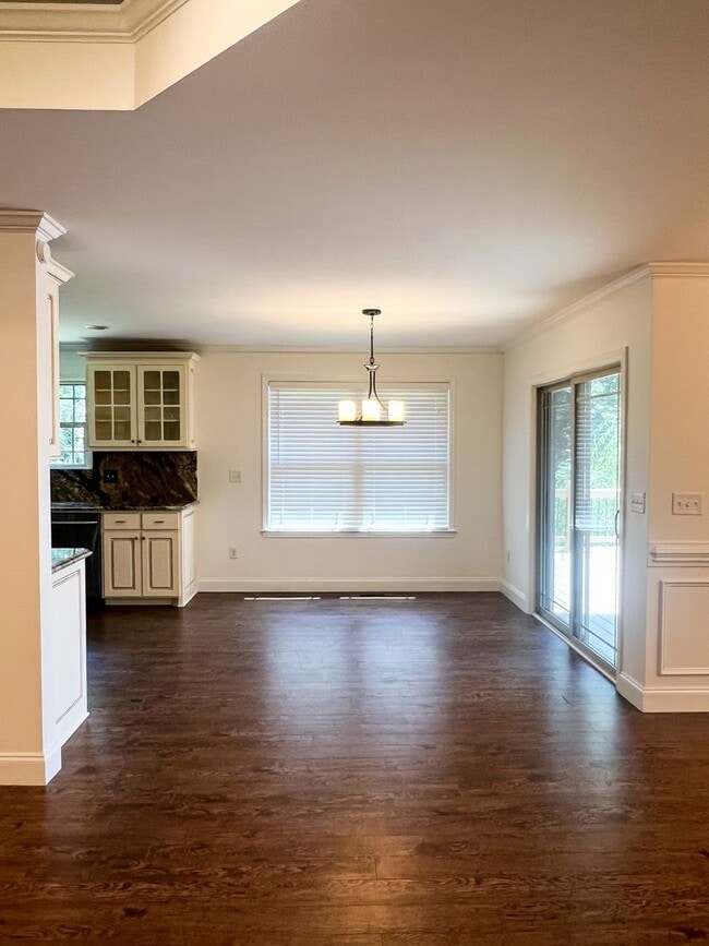 Building Photo - Single Family Home