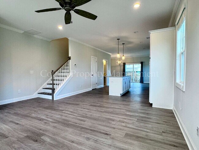 Building Photo - 4732 Siddons Dr
