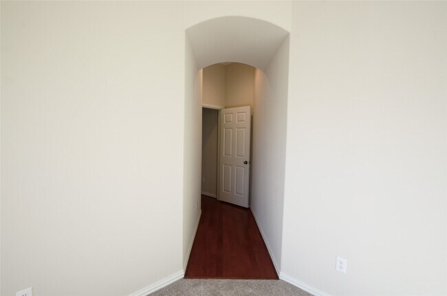 Building Photo - 5702 Fleethaven Ct