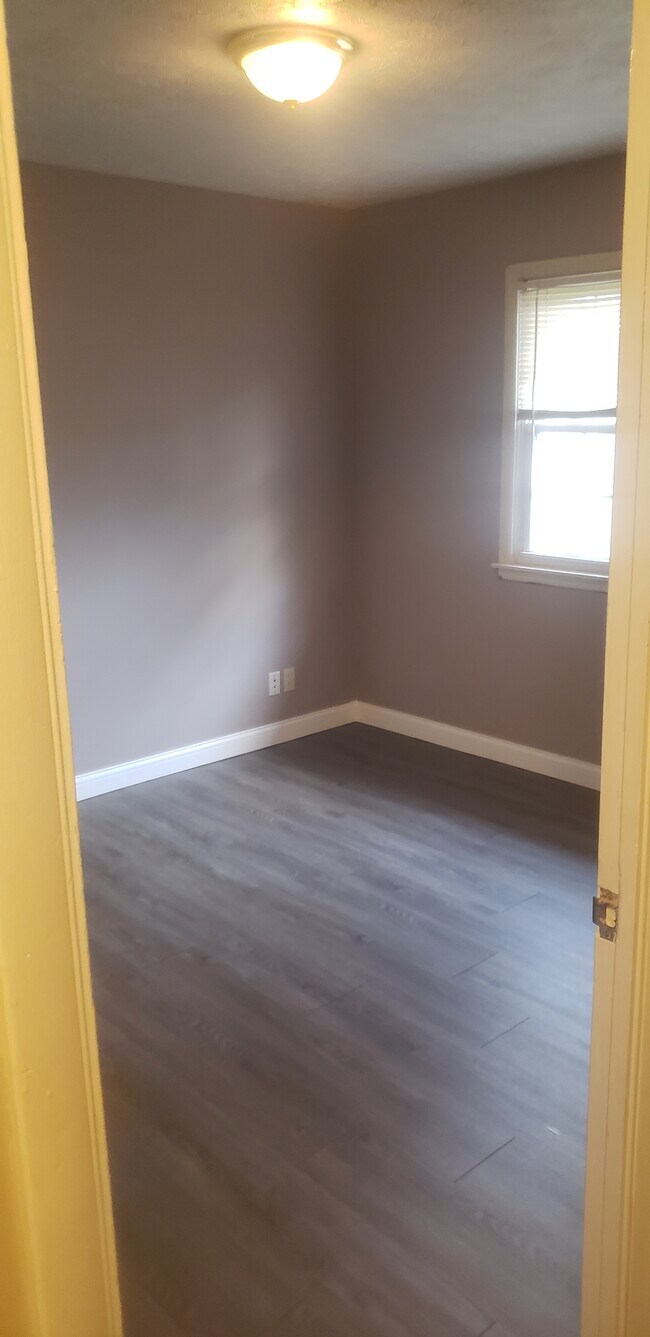 Building Photo - 4608 Aral Dr