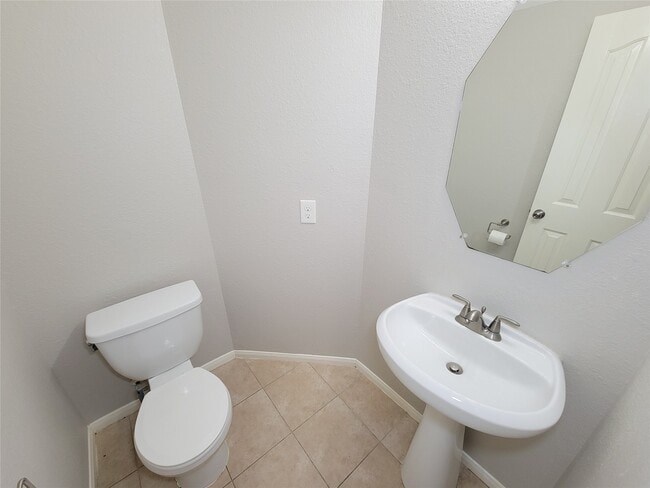 Building Photo - 17146 Amarose Dr