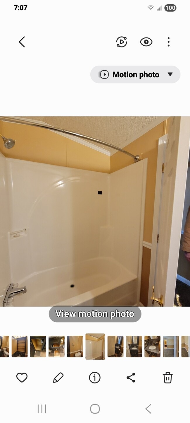 Building Photo - 3033-3012 12th Ave