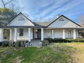 Building Photo - 306 Veazey St