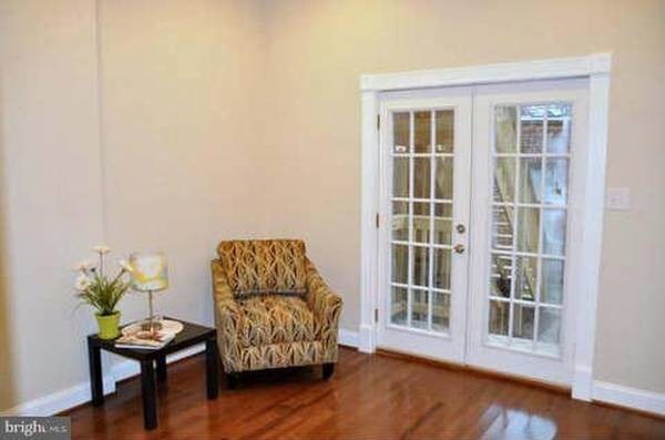 Building Photo - 305 T St NW