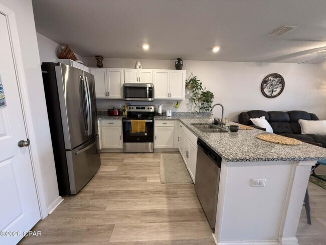 Building Photo - 5545 Lexa Ln