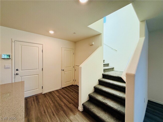 Building Photo - 2562 Blue Passion Ave