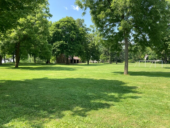 Building Photo - 2019 Sherman Ave