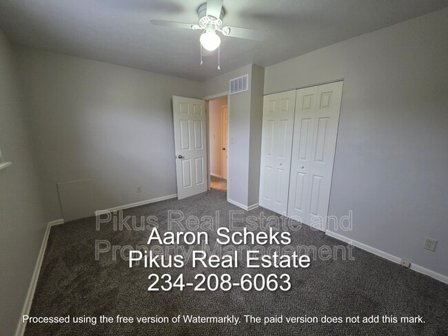 Building Photo - 3637 Albrecht Ave