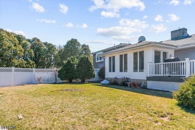 Building Photo - 300 Old York Rd