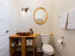 Building Photo - Gem in the Bywater 4 - Studio