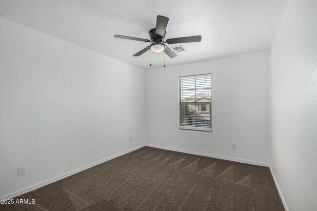 Building Photo - 11137 E Sonrisa Ave