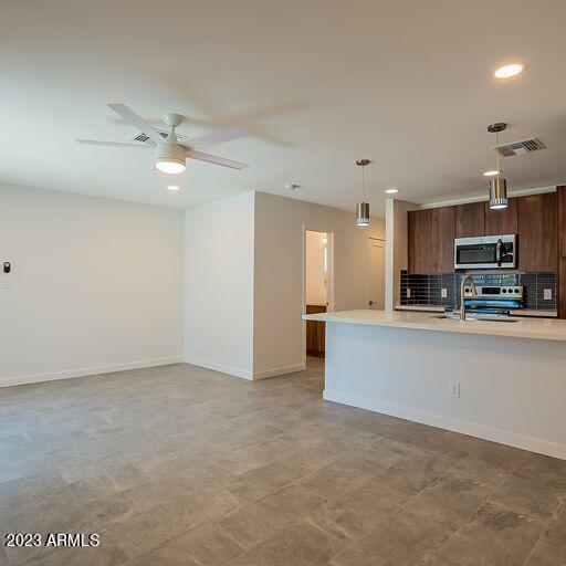 Building Photo - 6227 N 13th Pl