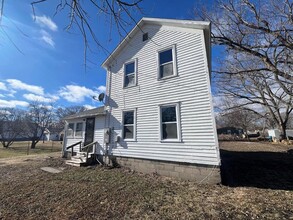 Building Photo - 3 Bedroom House on the edge of FD $950