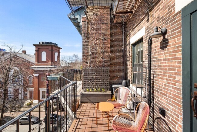 Building Photo - 312 Shawmut Ave