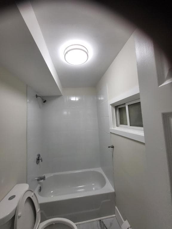 Building Photo - 308 Ohio St