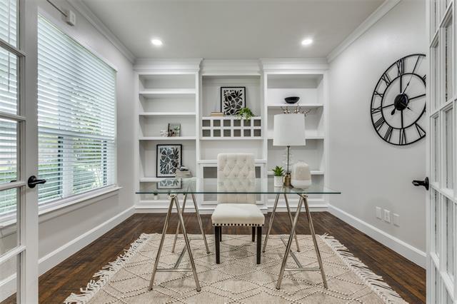 Building Photo - 7800 Glenoaks Dr