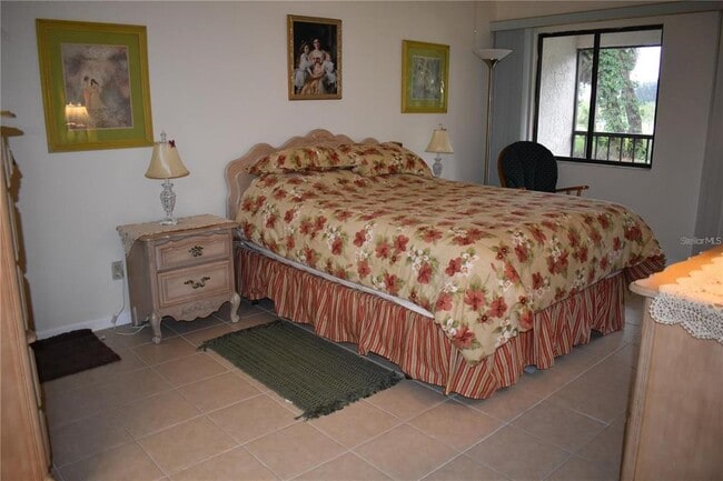 Building Photo - 1716 Golf View Dr