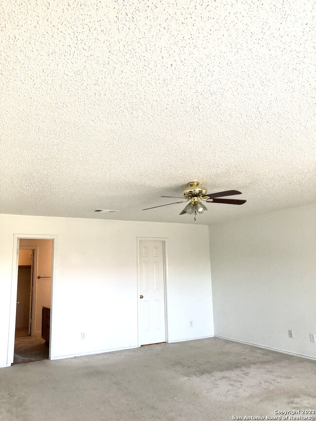 Building Photo - 8514 Coppermine-