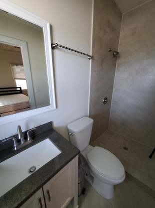 Building Photo - 301 Central Dr