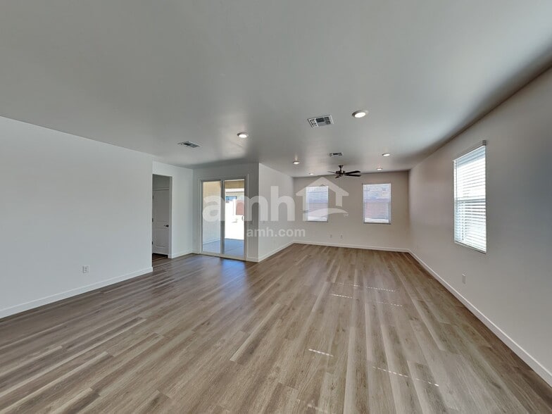 Building Photo - 13112 N Serenity Vly Dr
