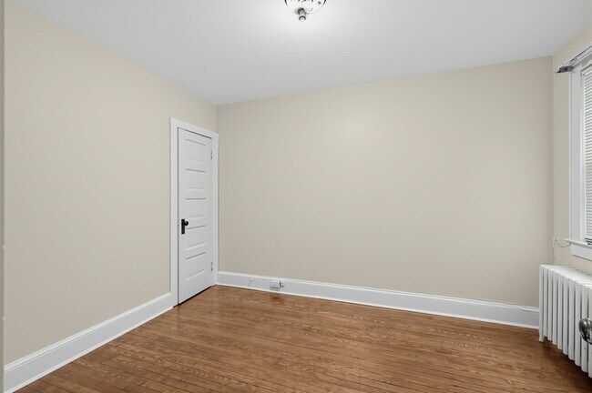 Building Photo - 1508 19th St SE