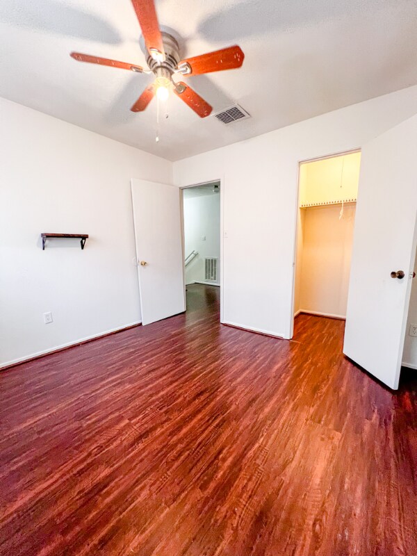 Building Photo - 12933 High Star Dr