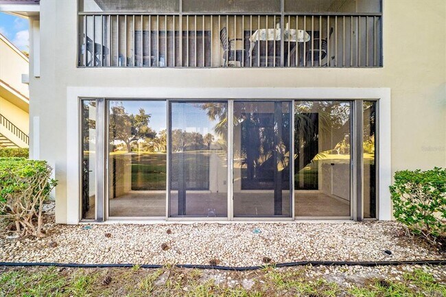 Building Photo - 7669 Fairway Woods Dr