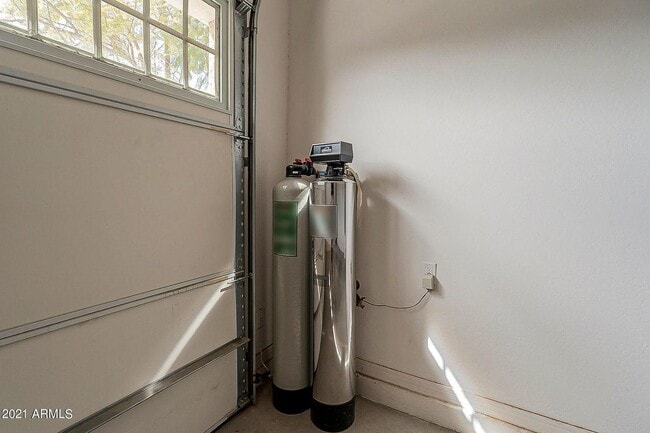 Building Photo - 22442 E Pecan Ln