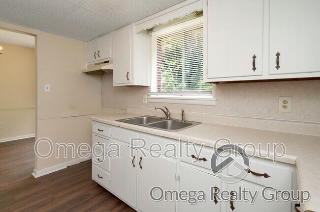 Building Photo - 2150 20th St