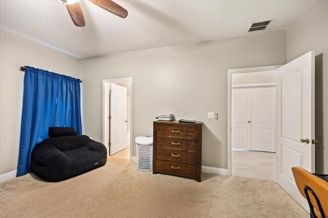 Building Photo - 3269 McMillan Creek Dr