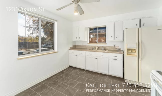 Building Photo - 1231 Akron St