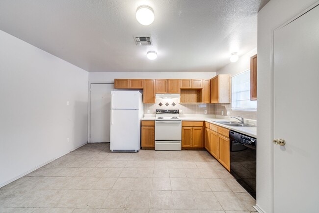 Building Photo - 12216 Maverick Bluff St