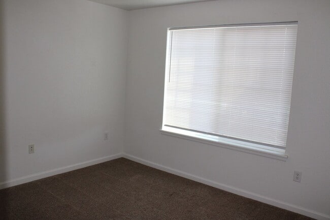 Building Photo - Loveland Living: Spacious Condo with Pool,...