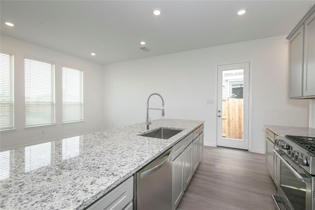 Building Photo - 4022 Balboa Dr
