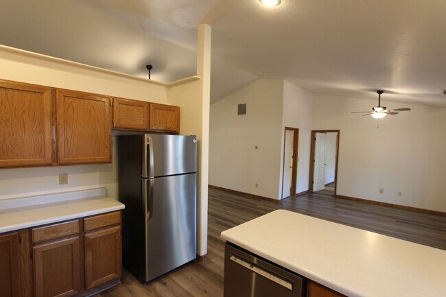 Building Photo - Coming In June | University Highlands 3-Bedroom Home | Fenced Backyard + Garage