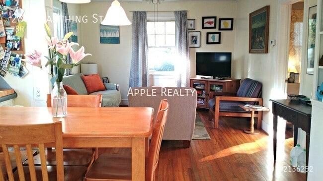 Building Photo - 2806 Farthing St