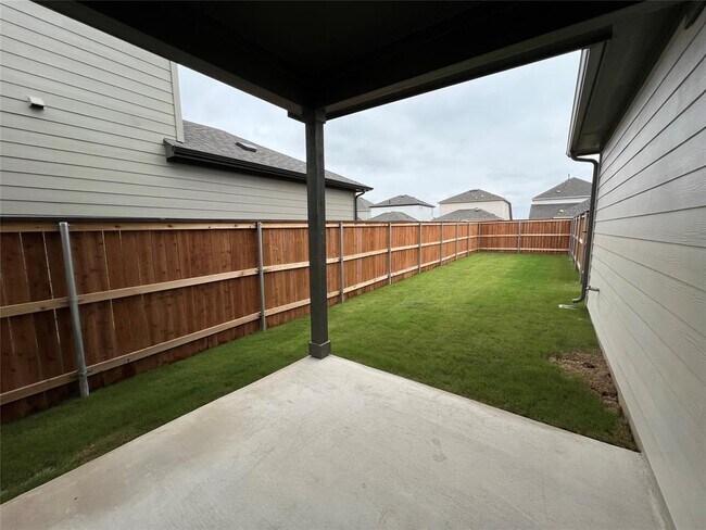 Building Photo - 204 Doodle Ln