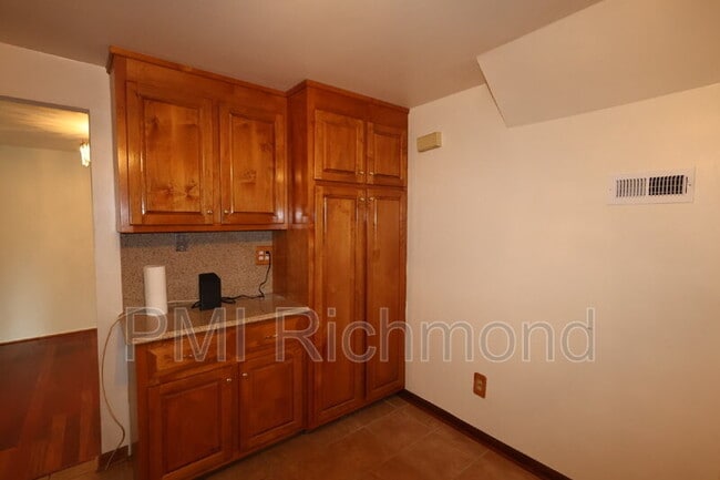 Building Photo - 15808 Tinsberry Pl