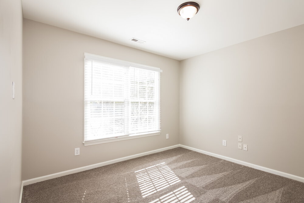 Building Photo - 10421 Henbane Ct