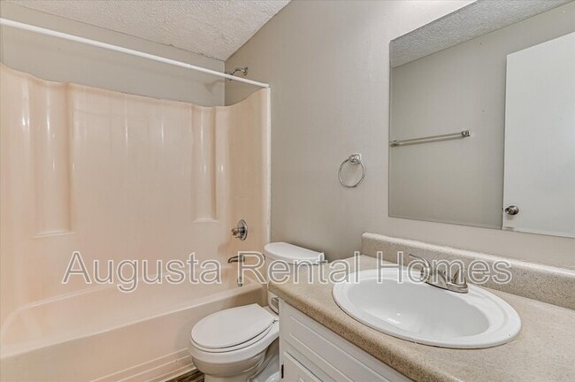 Building Photo - 170 Chalet North CT