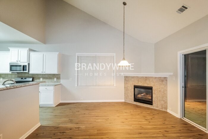 Building Photo - 85 Bunting Pl