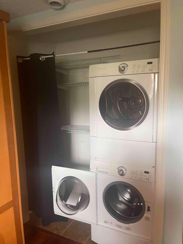 Building Photo - 1715 Rainier St